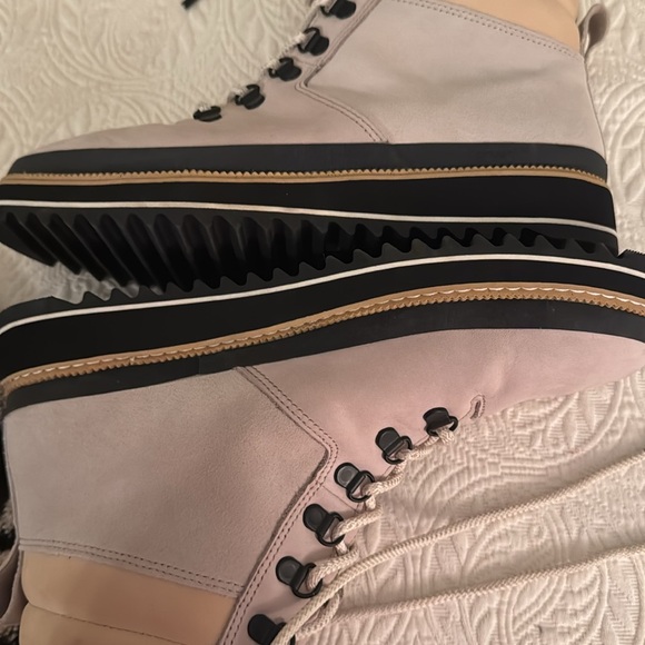 Toms lace up boots, 10 W, tan - Picture 8 of 8